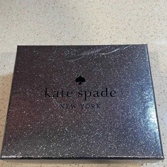 kate spade Kenzie NWT Iridescent Lavender Card Holder MSRP $99 - Picture 6 of 6